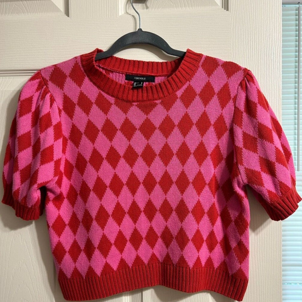 Forever 21 Red and Pink Knitted Short Sleeve Sweater